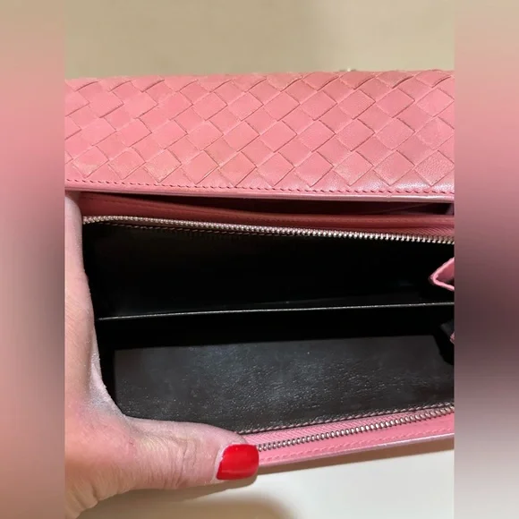 Bottega Veneta Light Pink Intreccio Long Wallet W/unbranded chain